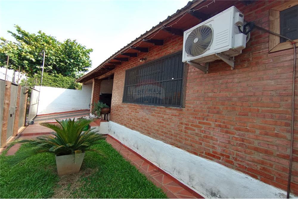 Casa en asuncion sobre asfalto zeballos cue, foto 1