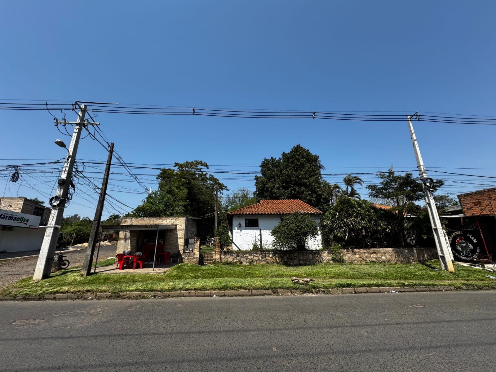 Amplio terreno de +2.500 m2. Sobre avelino martinez. San Lorenzo, foto 2