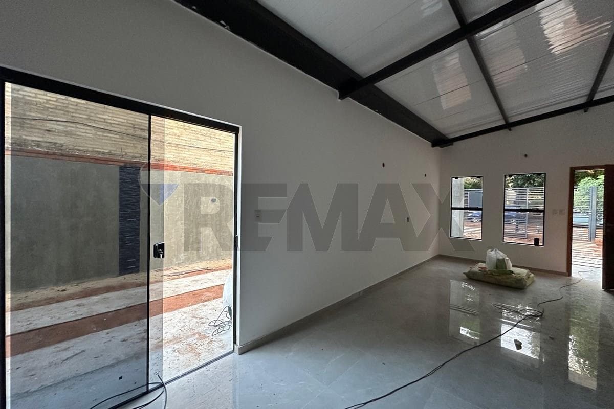 Casa - Venta - Luque, Central, Paraguay, Gran oportunidad!, foto 2