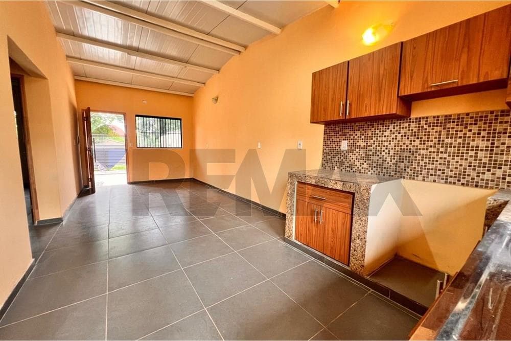 Chalet - Venta - San Lorenzo, Central, Paraguay, foto 4