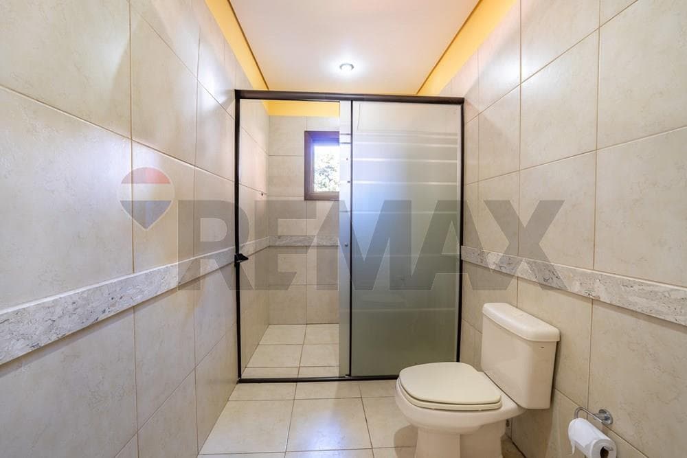 Residencia de 4 dormitorios en Las Lomas, foto 1
