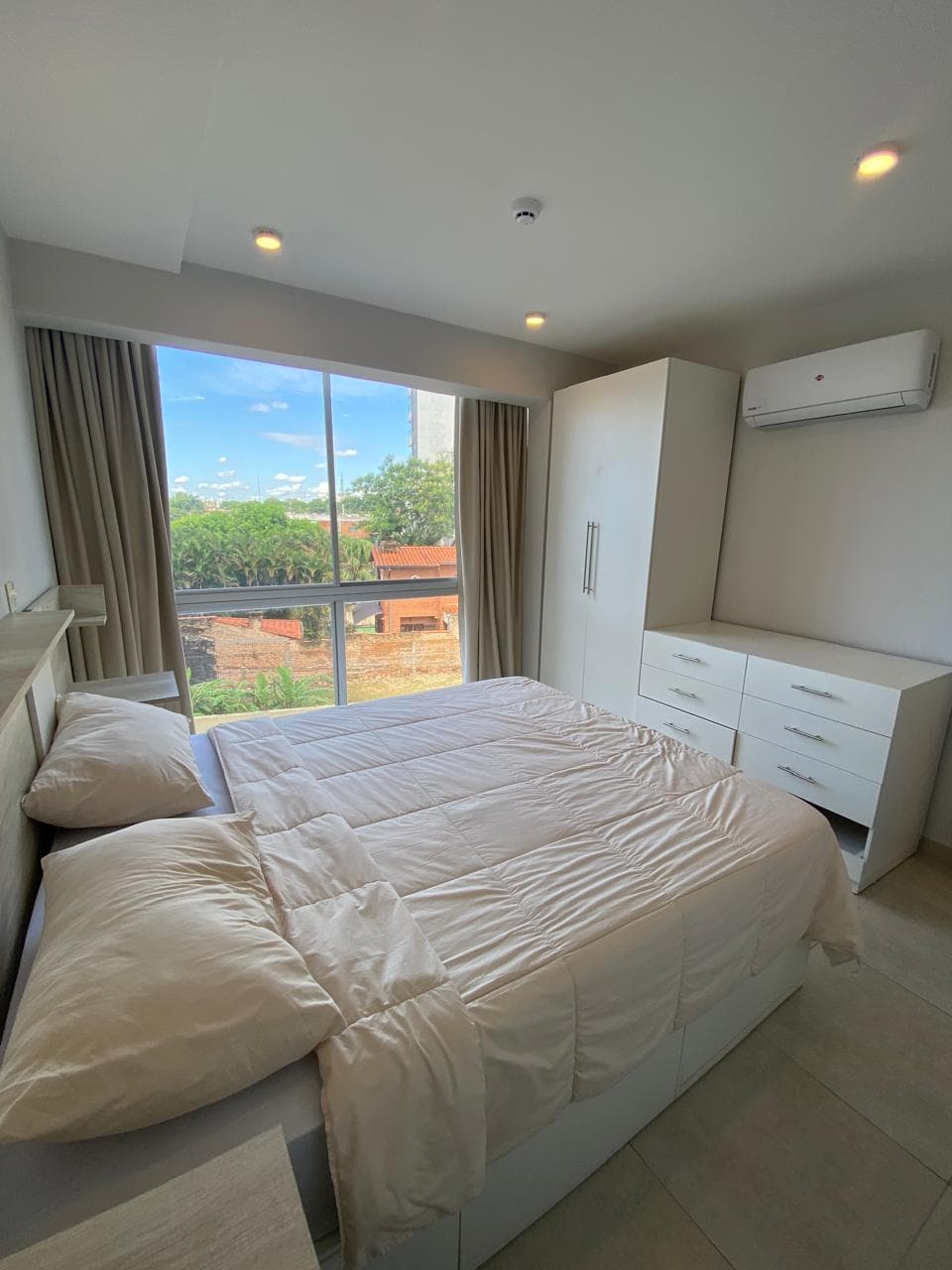 DEPARTAMENTO de un dormitorio AMOBLADO EN Edificio Hausen, foto 2