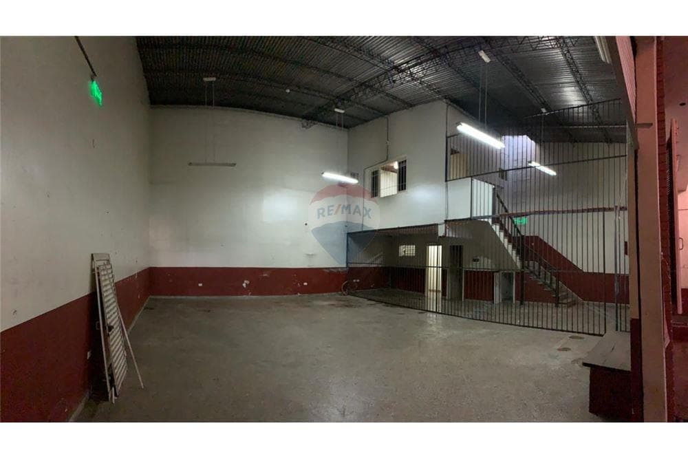 Alquilo local comercial con depósito en San Lorenzo