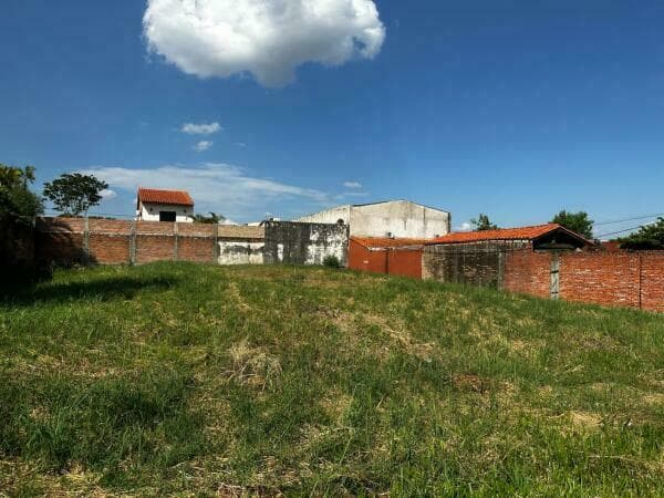En venta terreno de 720 m2 en Mariano Roque Alonso