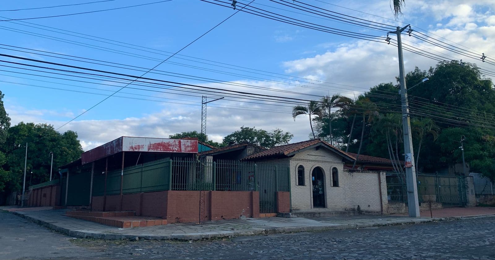 Propiedad en venta zona mbocayaty