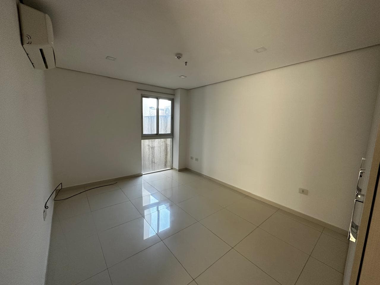 En Alquiler Departamento de 2 Dormitorios en Barrio Jara, foto 3