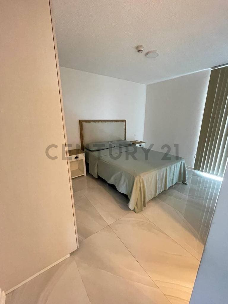 Alquilo departamento en altamira surubi'i