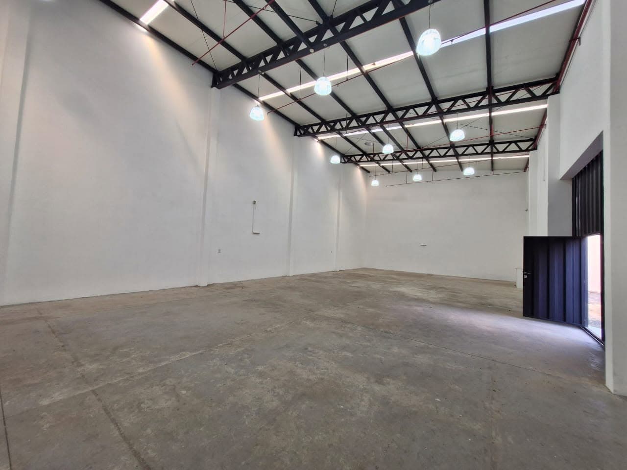 **alquilo depósito en zona bartolomé – barrio vista alegre zona terminal**, foto 1