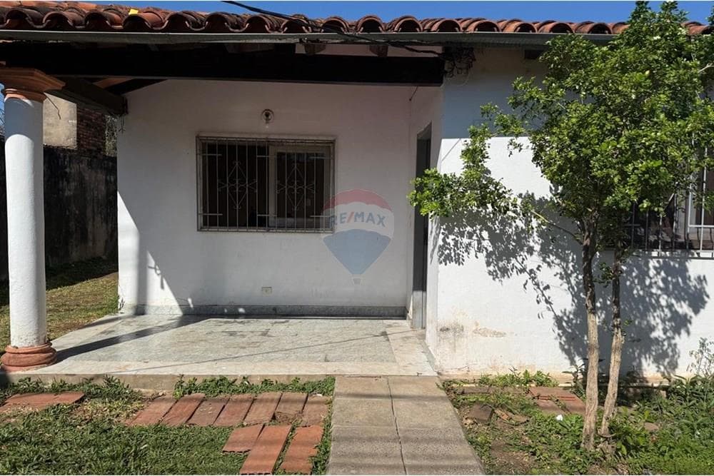 Casa en venta en Mariano Roque Alonso – barrio arecaya, foto 1