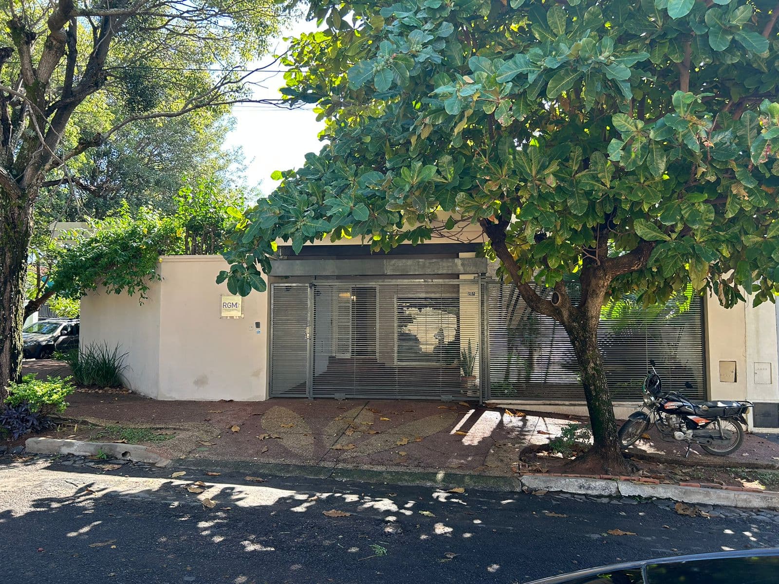 De Casa Barrio Mcal Lopez, a una cuadra de la quinta del Colegio San Jose, foto 1