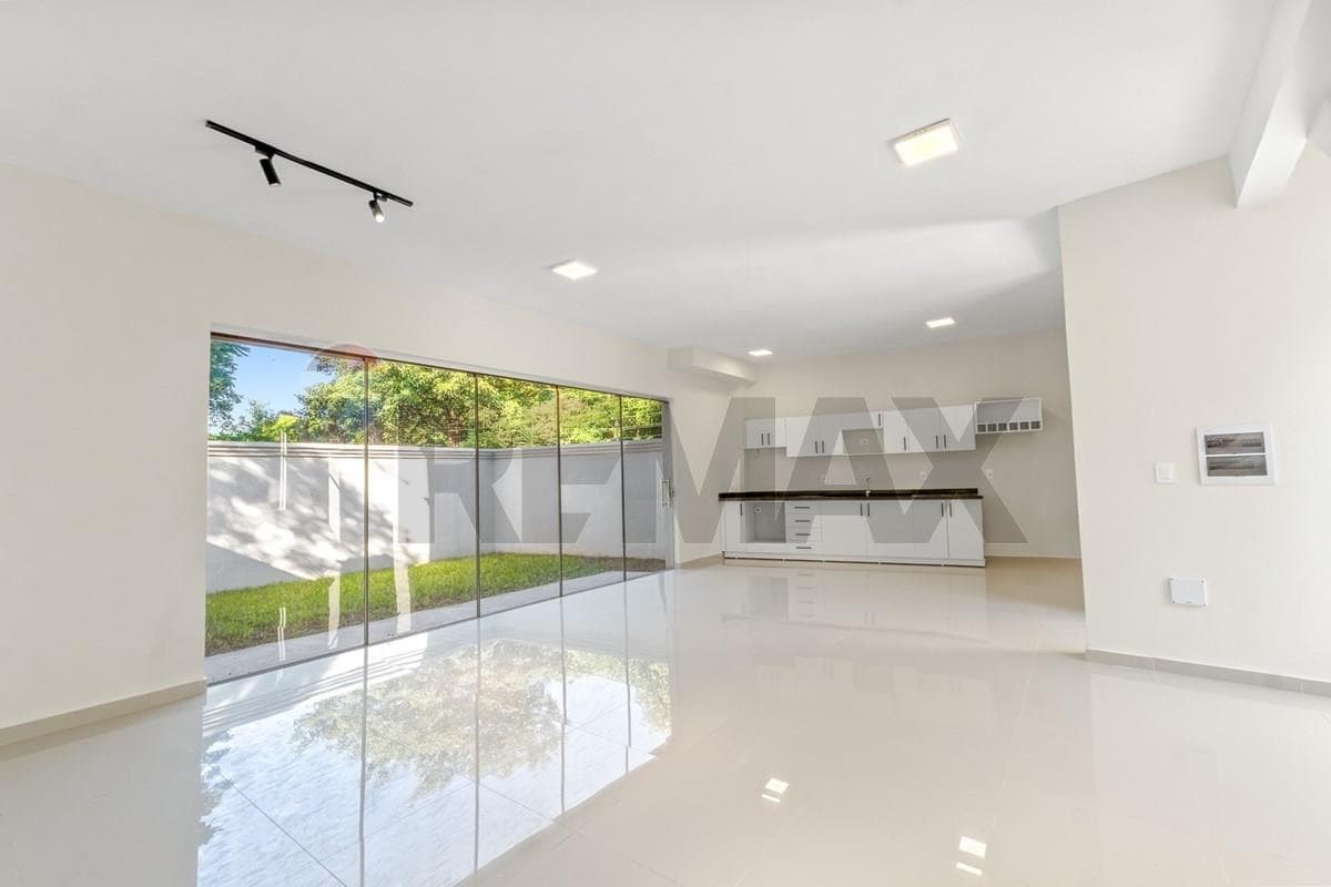 Duplex en venta - mbachio II, lambare, foto 5