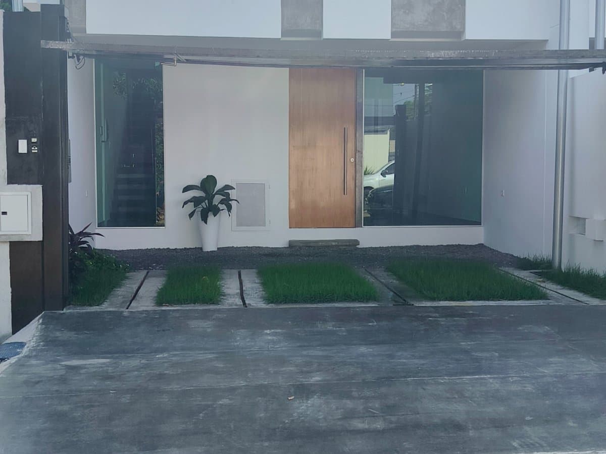 Vendo duplex 3 dorm en Fernando de la Mora