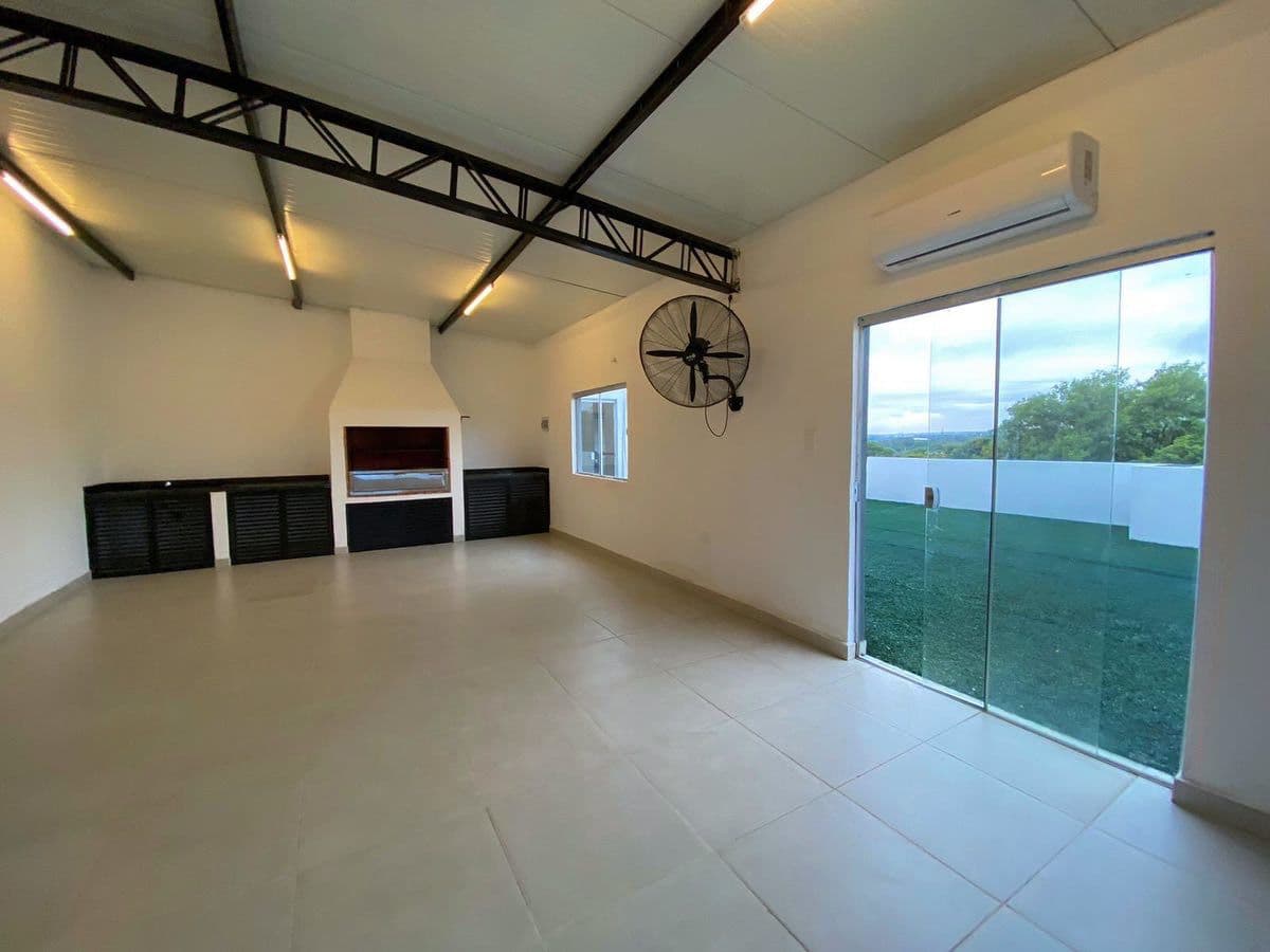 ¡INVERSIÓN INTELIGENTE! Exclusivo Departamento en Remate en Lambaré – ¡Precio Irresistible y Potencial de Valorización! — foto 2