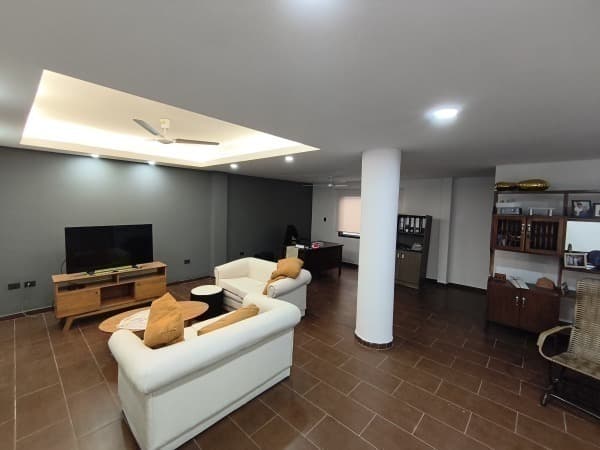 Casa en venta en loma pyta asuncion, foto 5