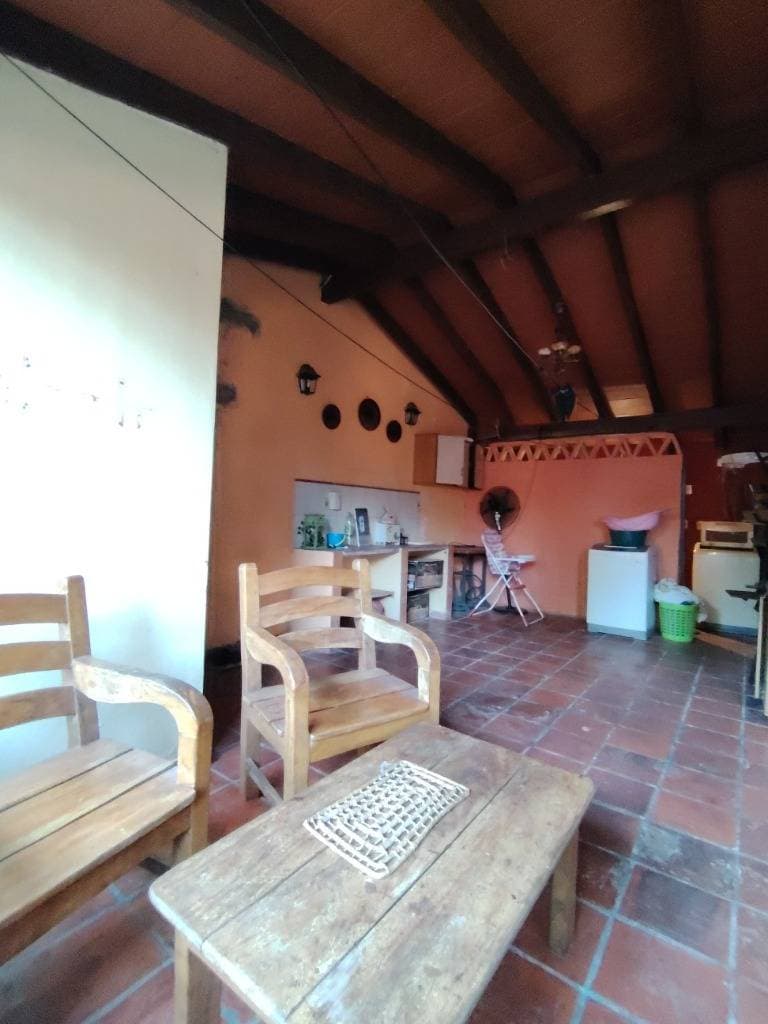 Casa de 5 dormitorios - barrio maramburé Luque, foto 3