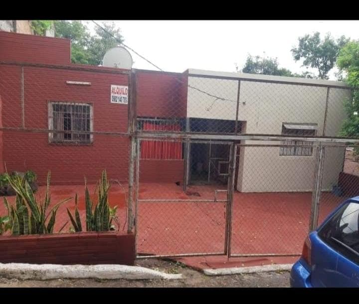 Oferta casa en centro de ciudaddel este a cuaddras del puente de la amistad — foto 1