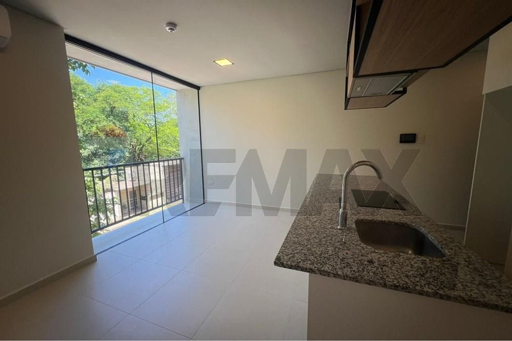 Departamento - Alquiler - Luque, Paraguay, foto 3