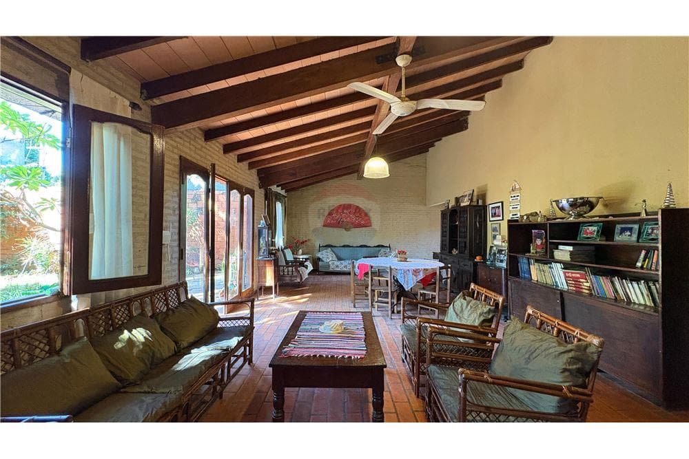 Se Vende Casa En Cuarto Barrio Luque Frente A Condominios Boulevar, foto 3