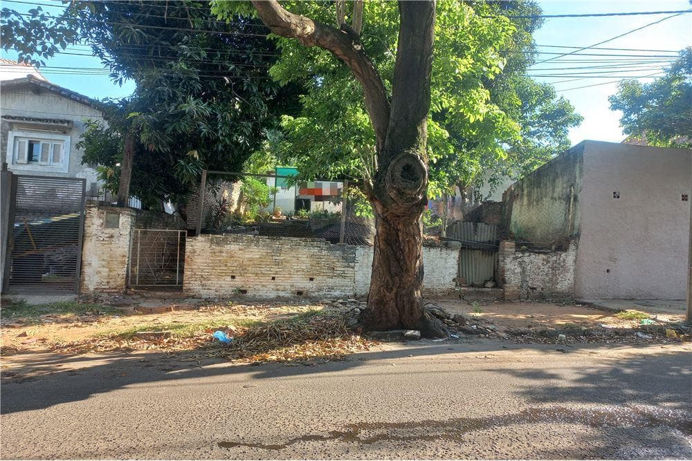 Venta amplio terreno ,en San Vicente, Asunción