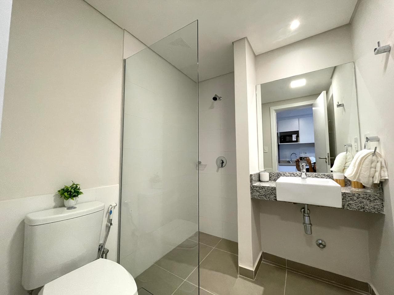 En venta departamento en Mariano Roque Alonso, foto 3