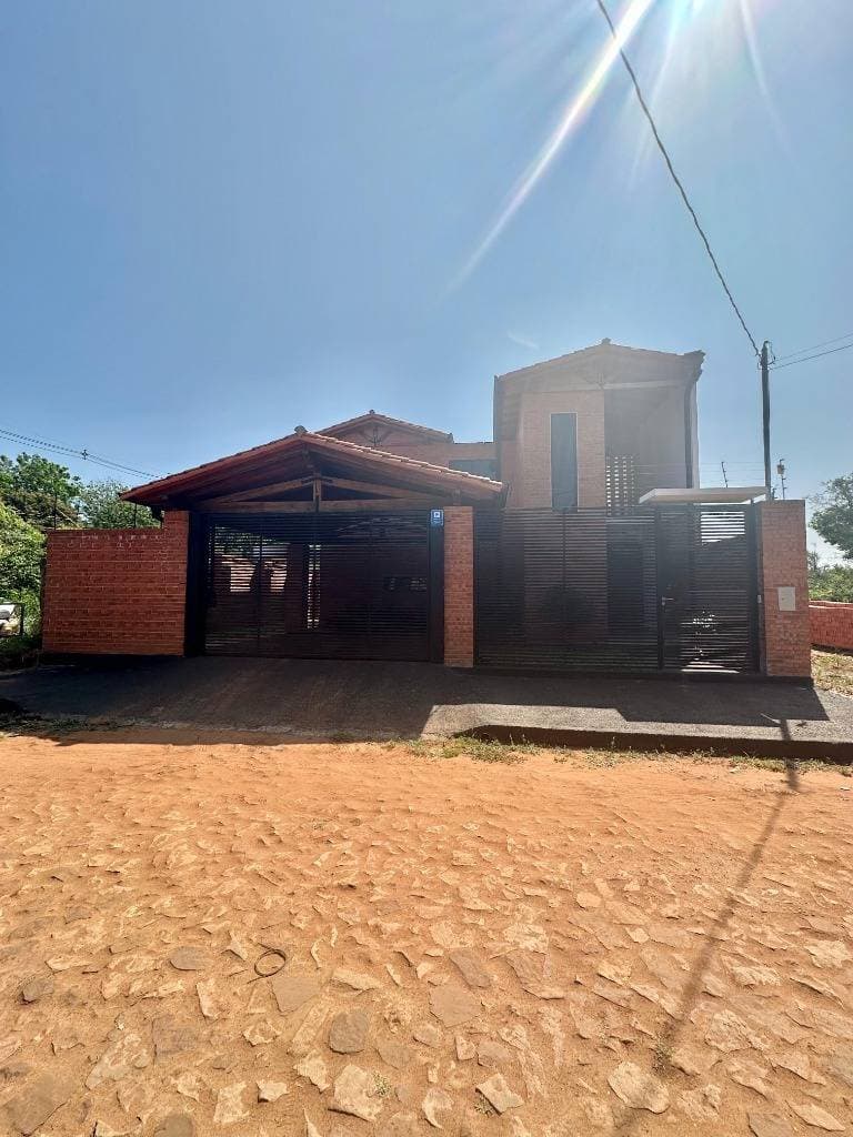 Vendo residencia en Luque
