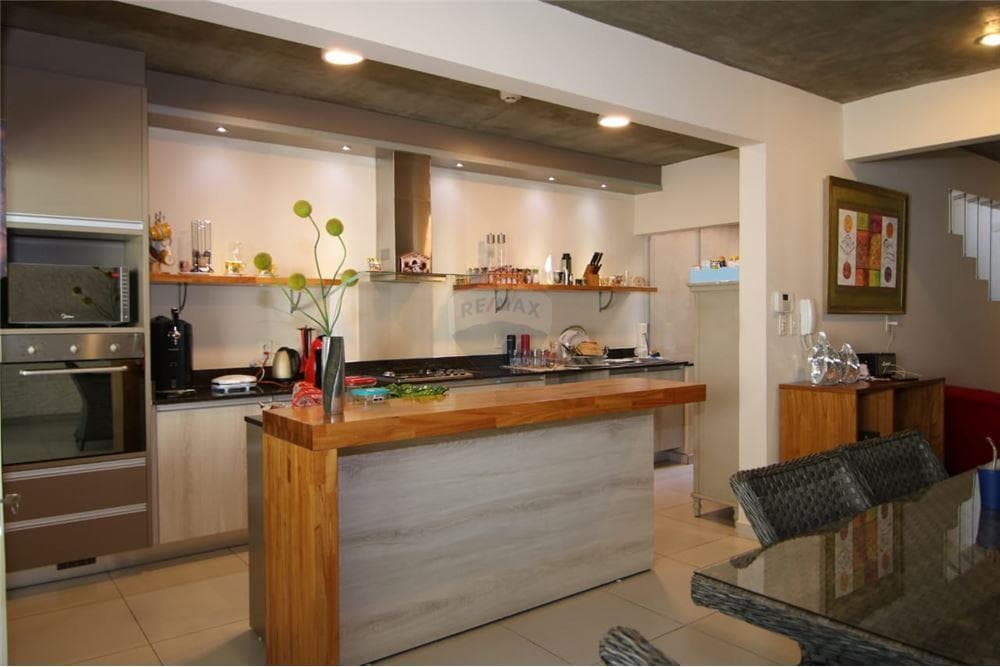 Alquilo amplio duplex en santisima Trinidad