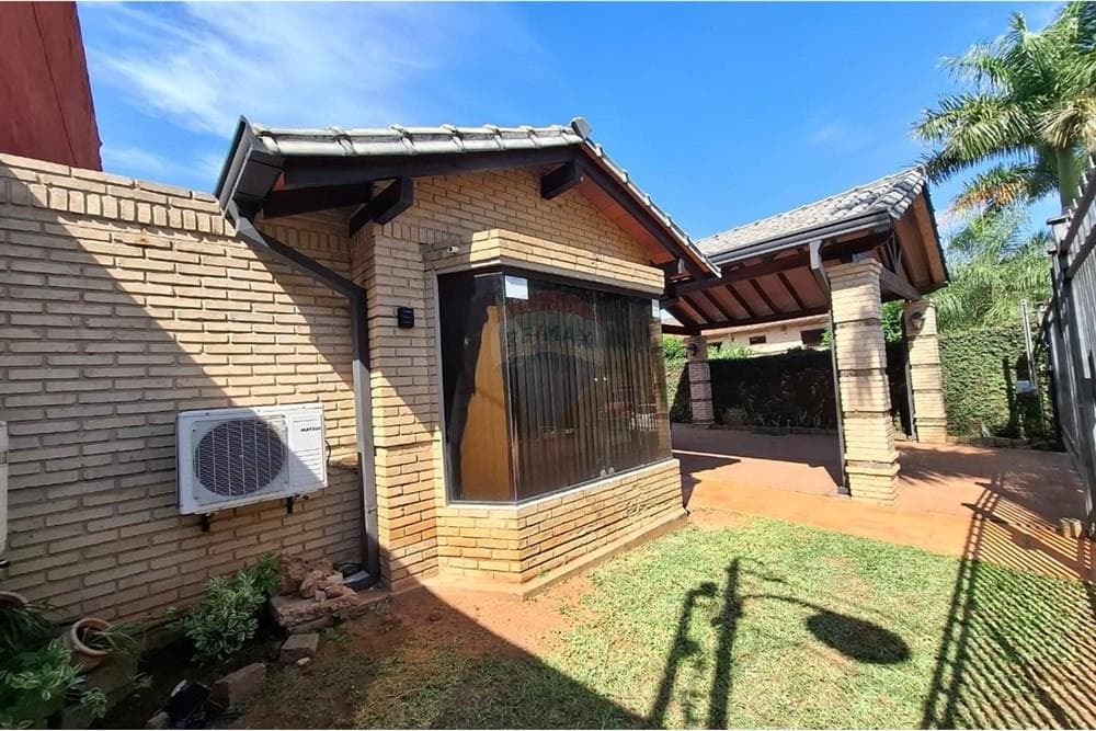 Casa - Alquiler - Paraguay Central Lambaré, foto 2