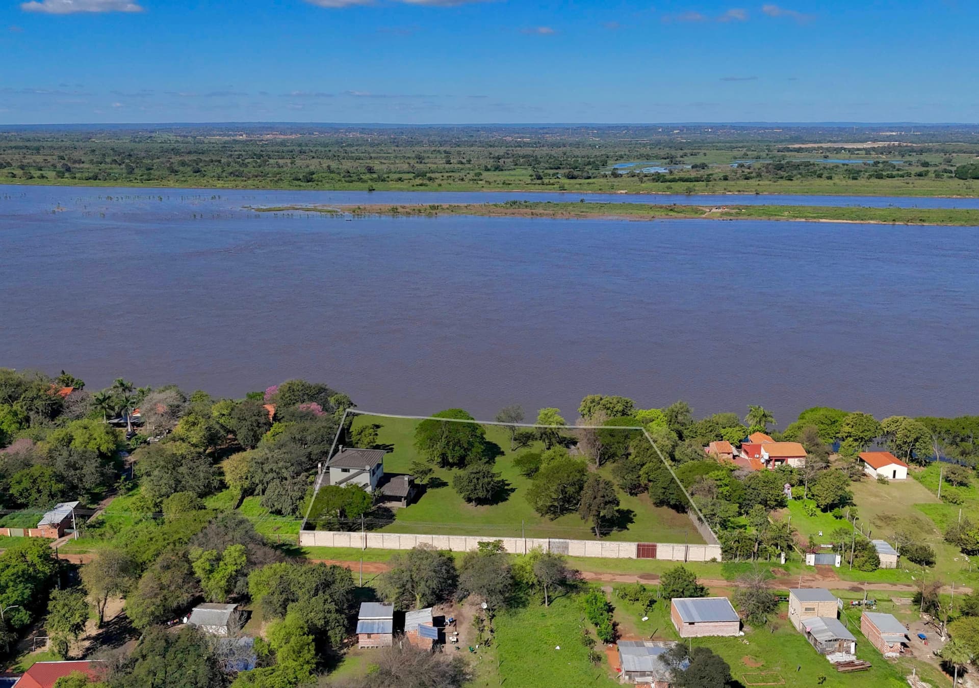 Terreno con 80mts sobre el río paraguay, foto 5