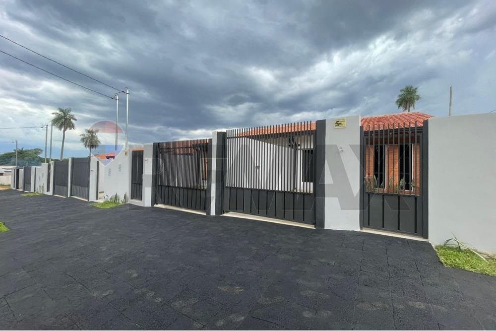 Casa a precio de alquiler en Luque, foto 2