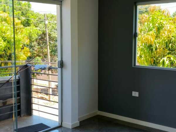 Hermosa Casa Domotizada En Ñemby Barrio Salinas — foto 4