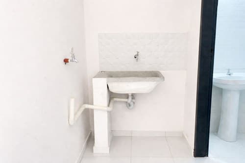 De Casa Con Salón Comercial En Lambare, Puerto Pabla, foto 4