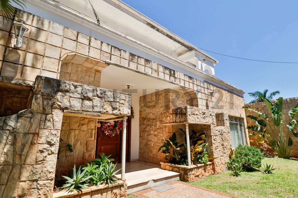 de Casa en Mburicaó, Asunción, foto 4