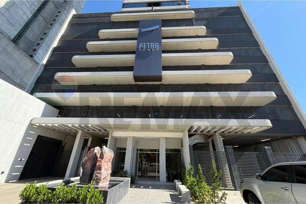 Monoambiente premium en Petra Tower piso 42, foto 3