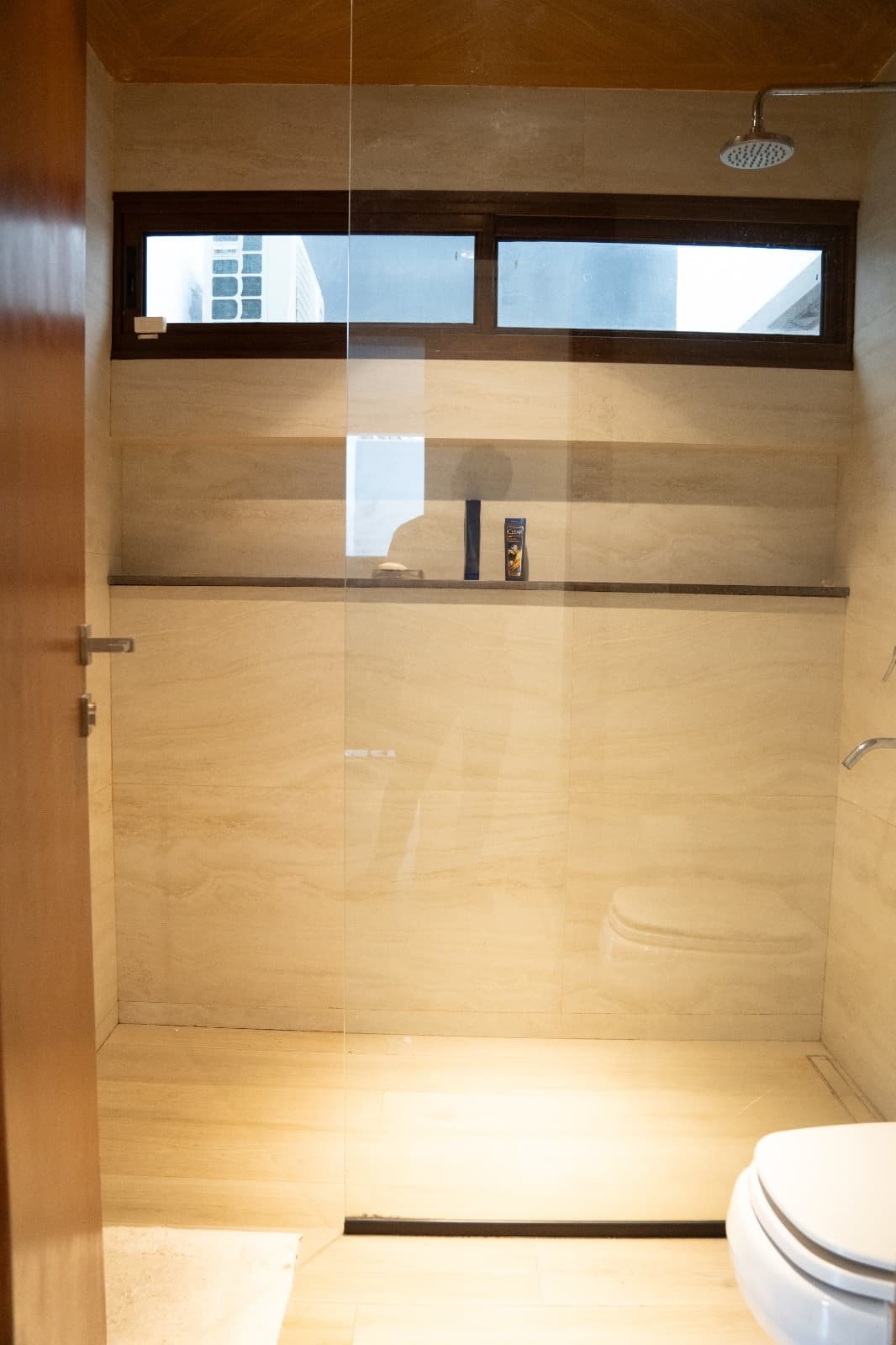 Incomparable Residencia de Autor en Venta – Barrio Mburicaó, foto 2