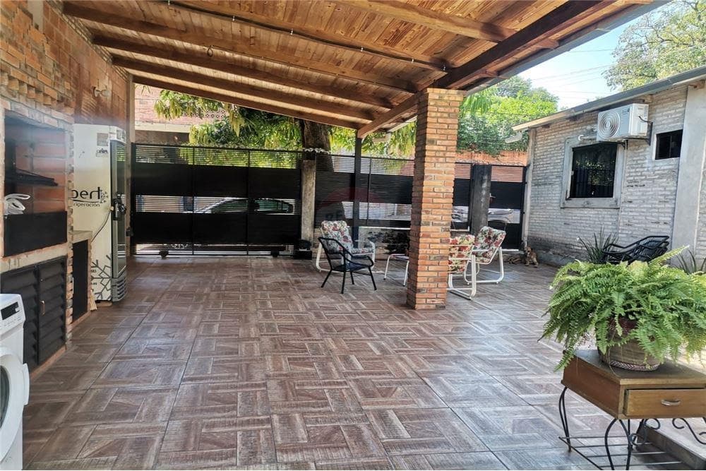 Vendo propiedad con quincho en fernando zona sur