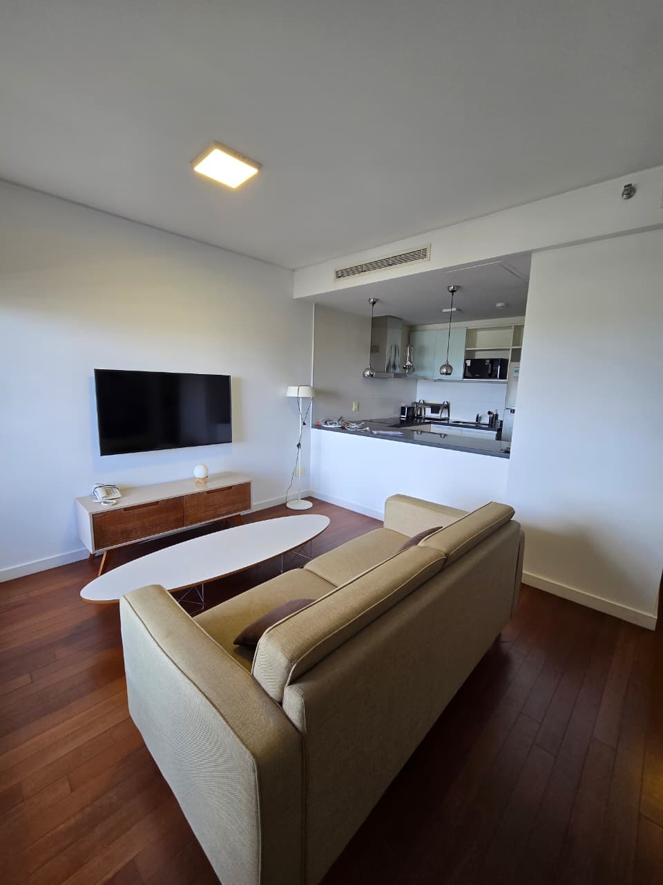 – departamento amoblado de 2 dormitorios en sky tower — foto 1
