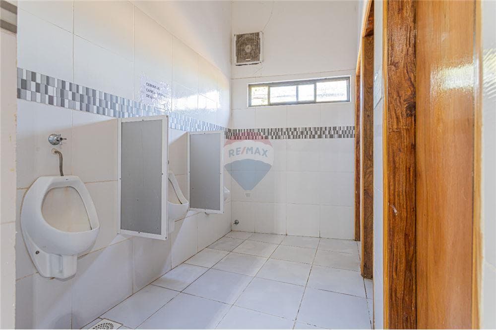 Amplio Tinglado de 1.200 m2 con Oficinas - Zona Puerto Itá Enramada - Lambaré, foto 2