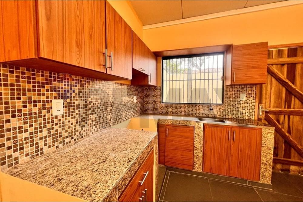 Chalet - Venta - San Lorenzo, Central, Paraguay, foto 5