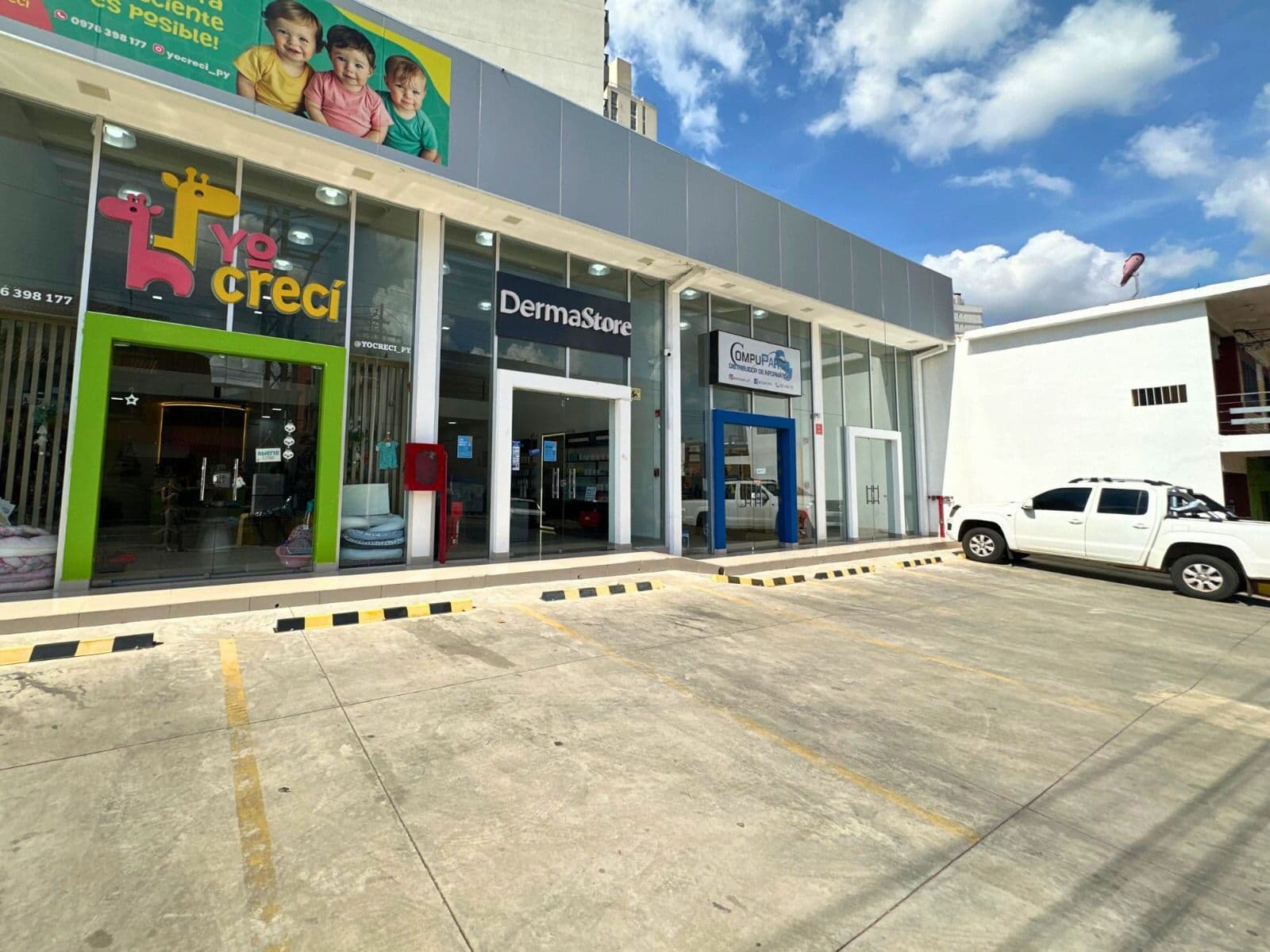 Local comercial alquiler bo. Herrera, foto 2