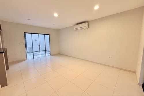 ¡Triplex en el Barrio Felicidad Lambaré! — foto 4