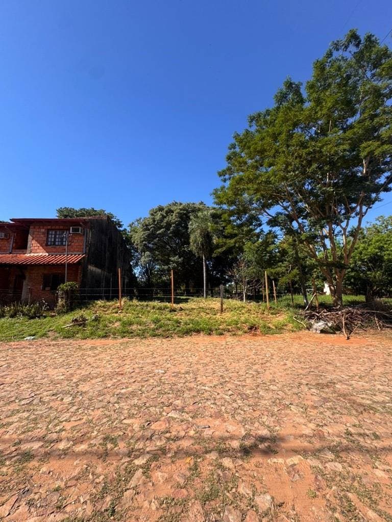 Vendo terreno en Lambaré – barrio apua i . Id 46887