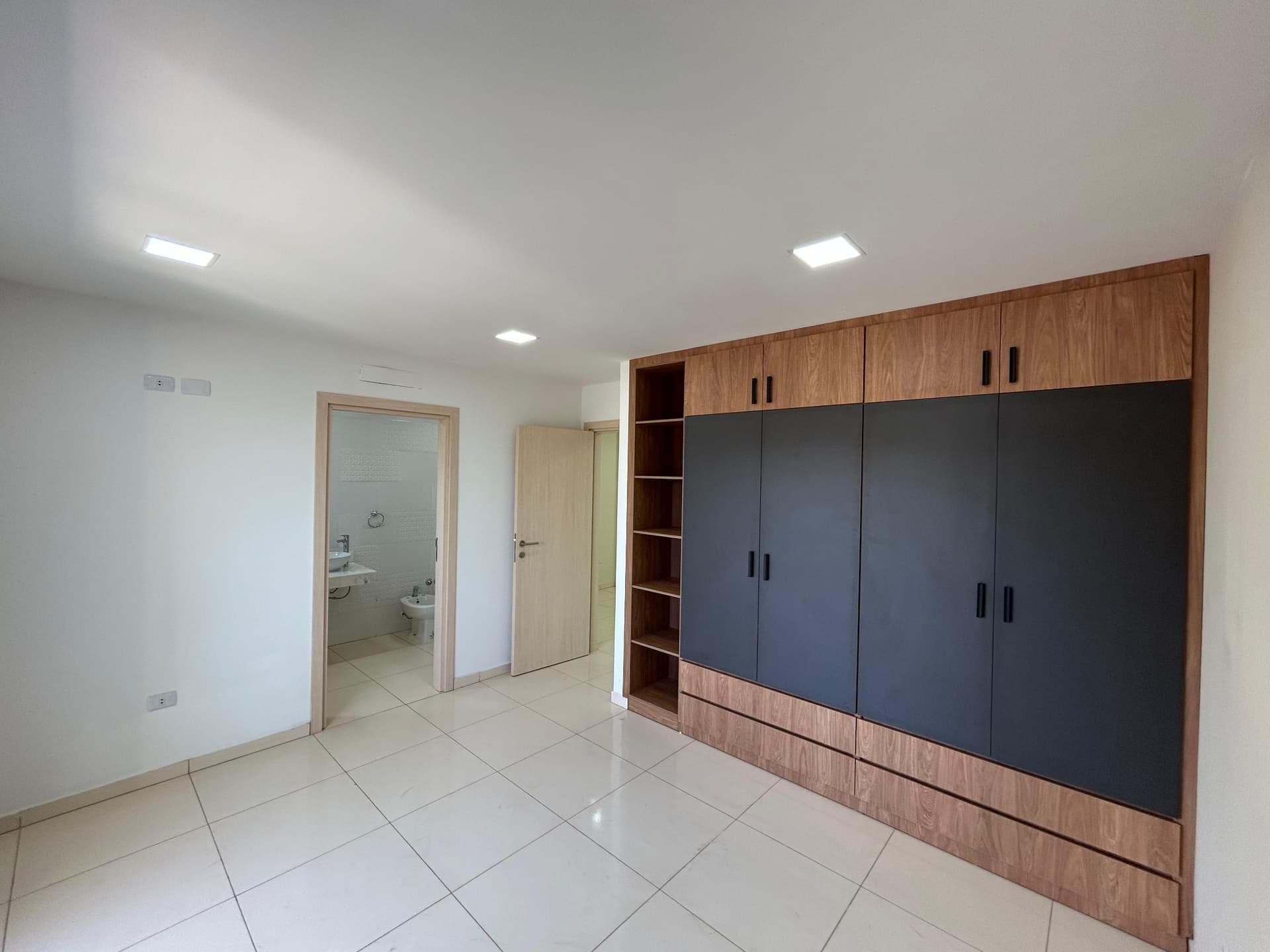 Dúplex a estrenar en loma pytá‼, foto 5