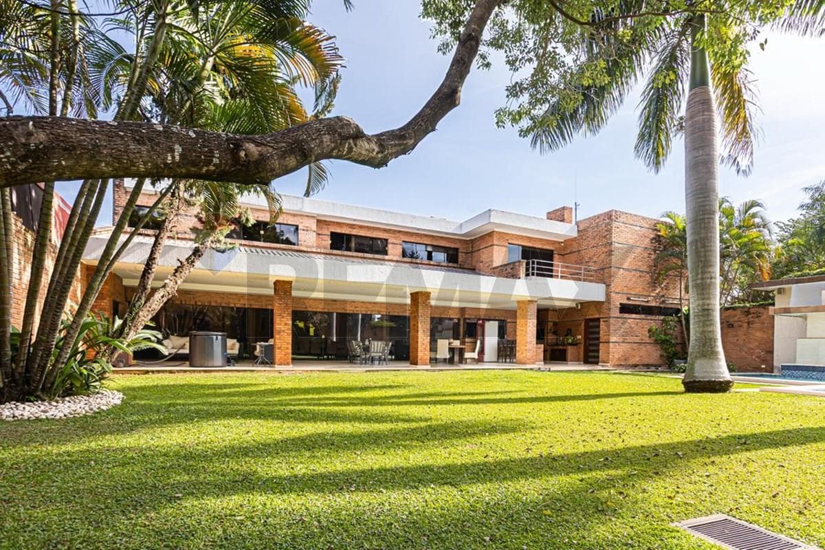 Residencia de Lujo en Barrio Mariscal Estigarribia, foto 2