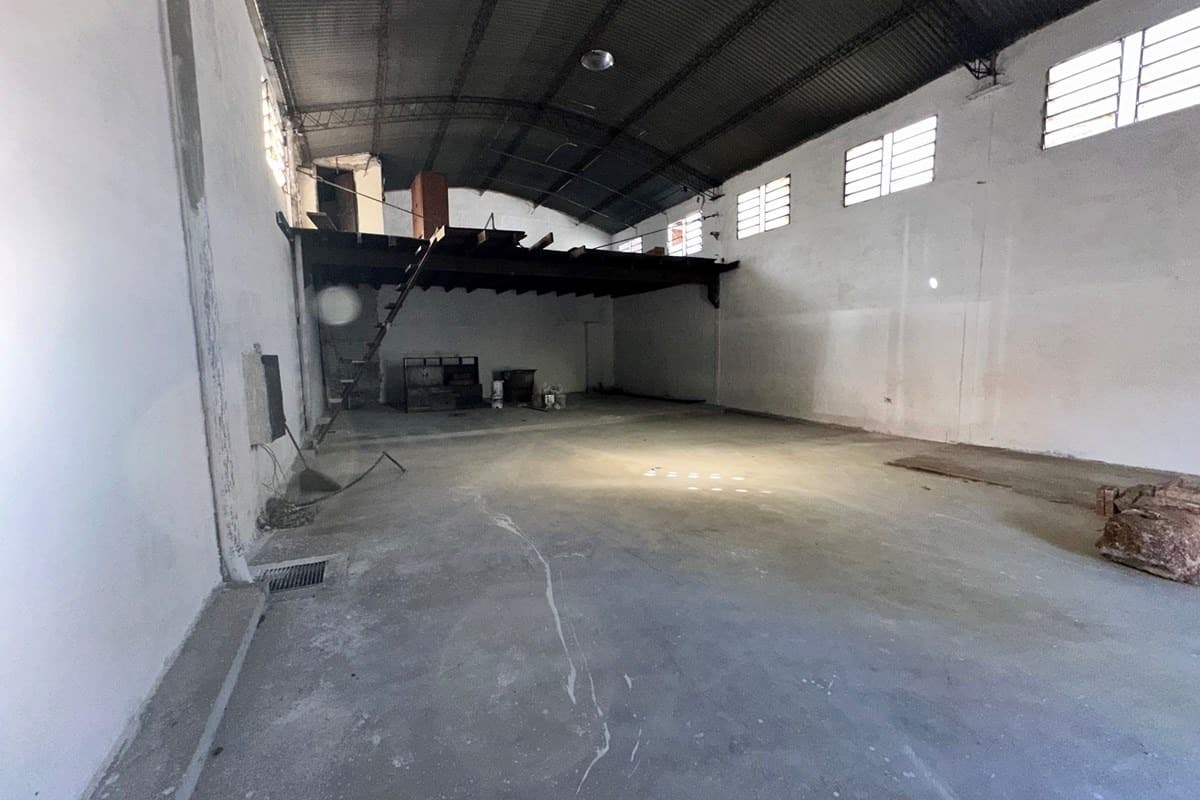 Tinglado en alquiler sobre avda. Eusebio ayala — foto 4