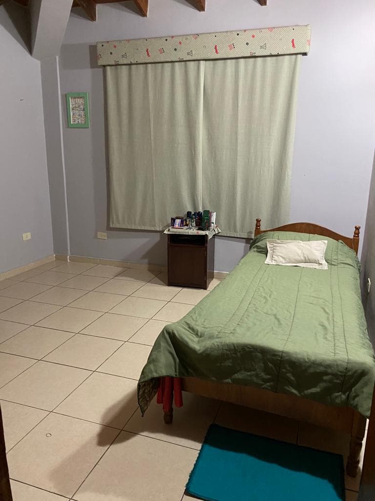 Casa de dos pisos en Lambare, foto 2