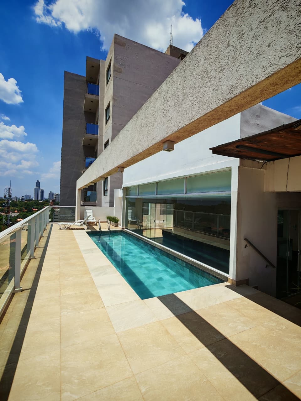 Alquilo departamento en molas lópez Asunción- edificio emporium