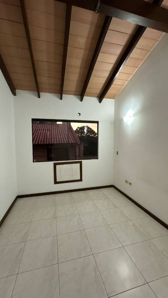 Duplex en Lambaré Zona Unicanal, foto 5