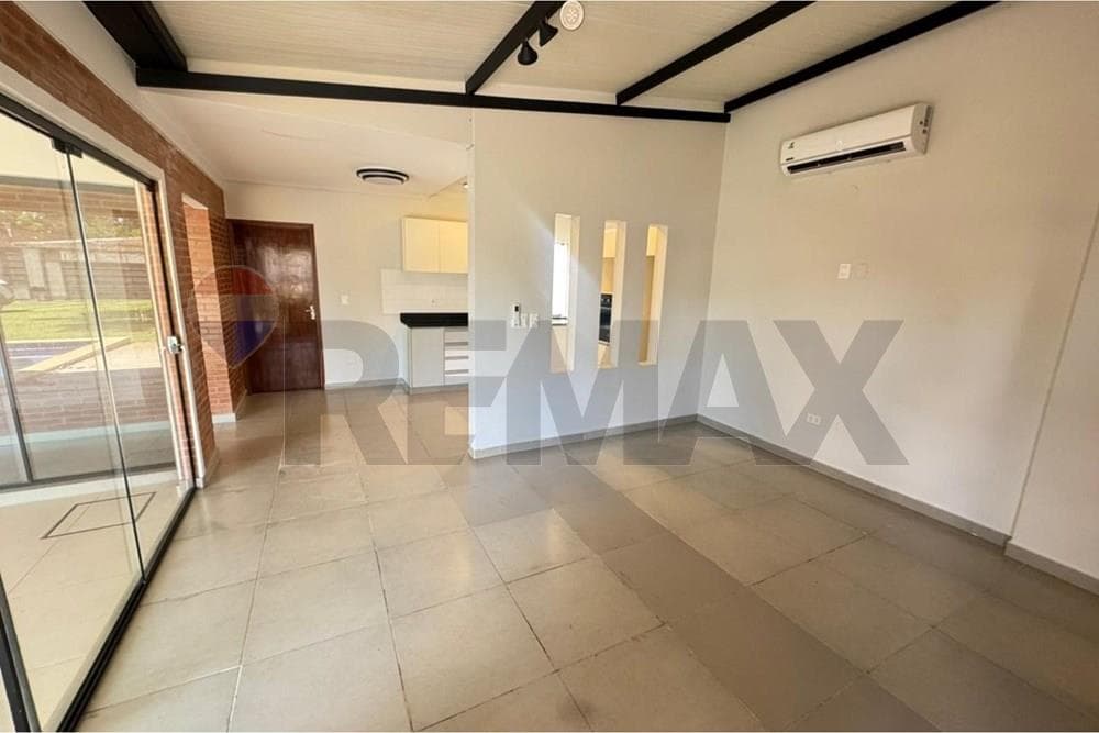 Casa en Luque zona rakiura, foto 3