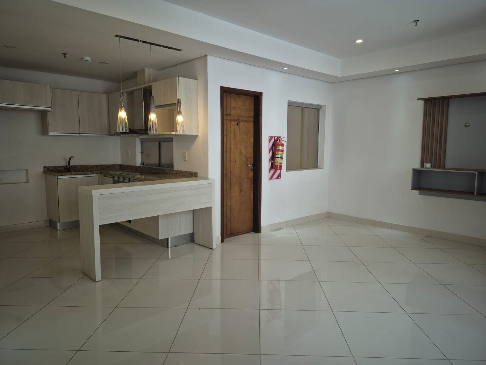Departamento Amoblado de 2 dormitorio con Cochera Edificio Harmony — foto 2