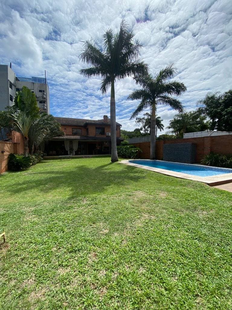 Elegante Residencia en Mburucuyá – 5 Dormitorios, foto 3